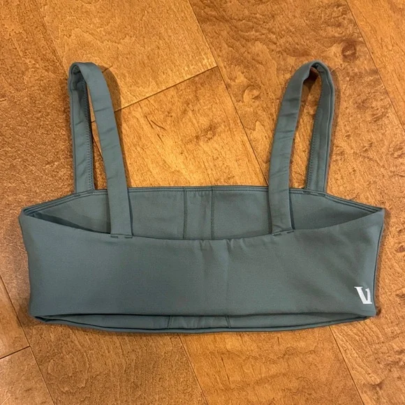Vuori Evolve Square Neck Green Sports Bra - Picture 5 of 6